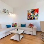 Bacvice - 2 Bedroom , Terrace,3 Air Conditioners, Parking,elevator 3 Minutes To The *