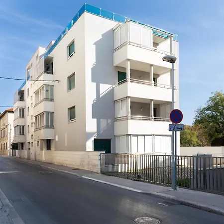 Bacvice, Apartment Sa 2 Spavace Sobe,3 Klima Uredaja, Terrace, Parking,Lift , 5 Min Do Plaze *