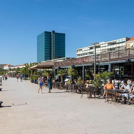 Bacvice - 2 Bedroom , Terrace,3 Air Conditioners, Parking,elevator 3 Minutes To The Split