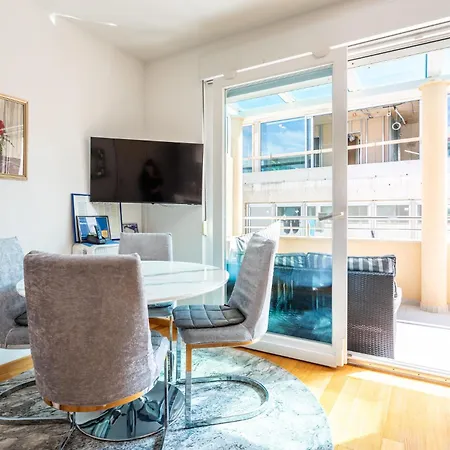 דירה Bacvice, Sa 2 Spavace Sobe,3 Klima Uredaja, Terrace, Parking,lift , 2 Min Do Plaze *