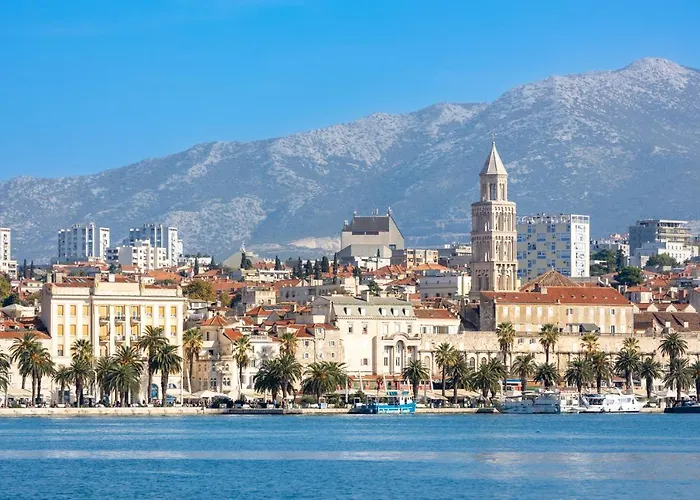 Bacvice, Sa 2 Spavace Sobe,3 Klima Uredaja, Terrace, Parking,lift , 2 Min Do Plaze *