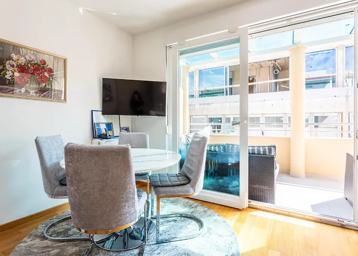 דירה Bacvice, Sa 2 Spavace Sobe,3 Klima Uredaja, Terrace, Parking,lift , 2 Min Do Plaze *