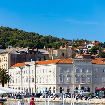 Apartman Bačvice, Apartment sa 2 spavaće sobe, Terrace, Parking,Lift , 5 min do plaže Split