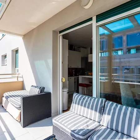 Apartment Marina Lux