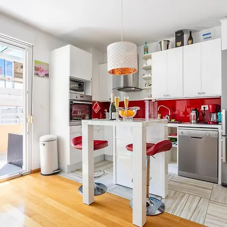 Marina Lux Apartment *